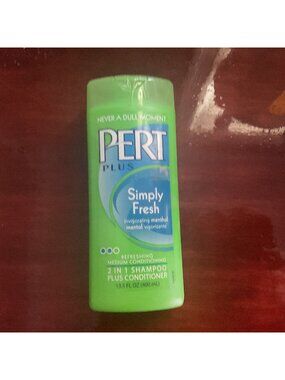 Pert Plus Simply Fresh 2 In 1 Shampoo Plus Conditioner 13.5 Fl Oz 400 Ml Green